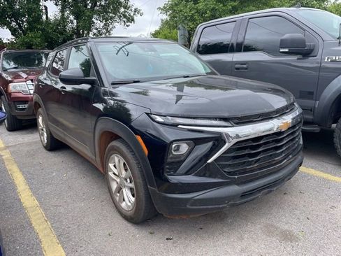 Used 2025 Chevrolet TrailBlazer LS w/ LS Convenience Package image 4