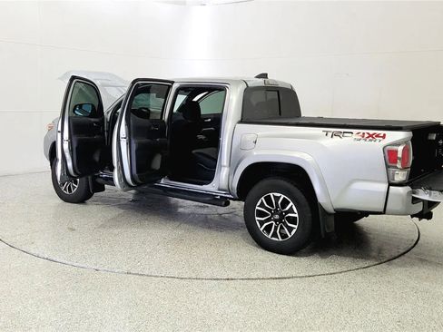 Used 2023 Toyota Tacoma TRD Sport image 11
