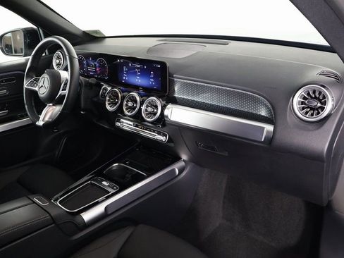 Certified 2025 Mercedes-Benz GLB 250 4MATIC image 9