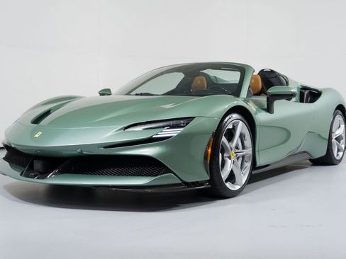 Used 2025 Ferrari SF90 Spider image 25