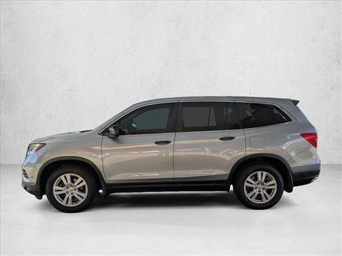 Used 2017 Honda Pilot LX image 9