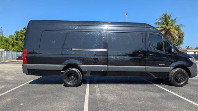 Used 2022 Mercedes-Benz Sprinter 3500 image 9