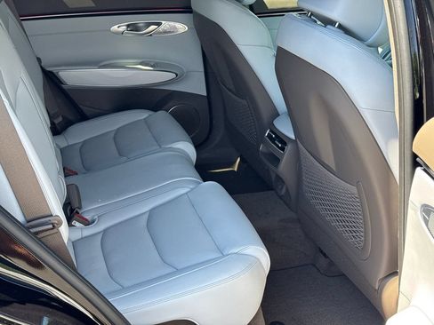 New 2026 Genesis GV70 2.5T Advanced AWD/4WD image 15