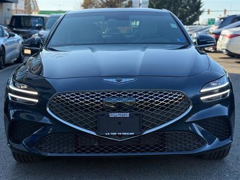 Used 2025 Genesis G70 2.5T image 8