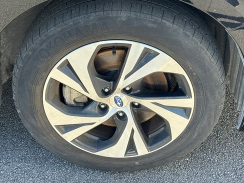 Used 2024 Subaru Legacy Premium image 10