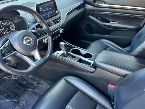 Certified 2023 Nissan Altima 2.5 SR FWD image 12