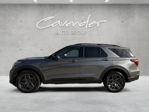 Certified 2025 Ford Explorer ST-Line w/ ST-Line Street Pack AWD/4WD image 14