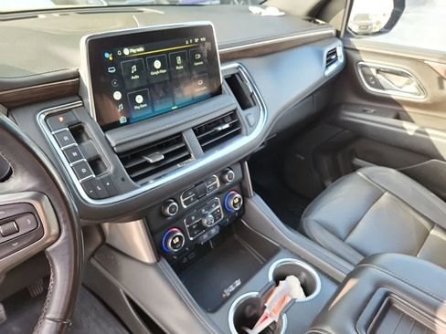 Used 2022 Chevrolet Suburban Z71 image 10