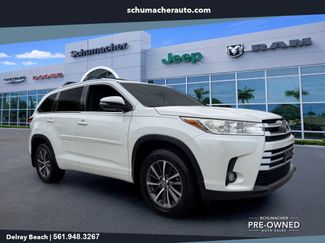 Used 2018 Toyota Highlander XLE w/ Protection Package #3 AWD/4WD video 1