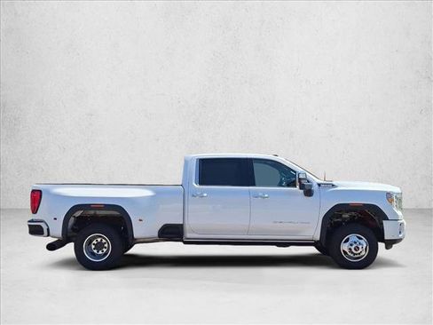 Used 2022 GMC Sierra 3500 Denali w/ Denali Ultimate Package AWD/4WD image 4