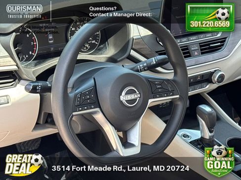 Used 2025 Nissan Altima 2.5 SV FWD image 9