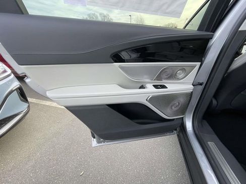 New 2026 Lincoln Nautilus Reserve AWD/4WD image 8