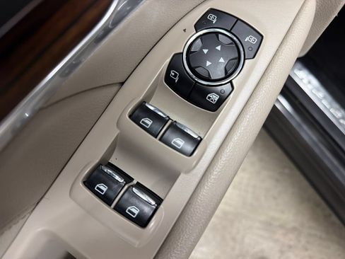 Certified 2018 Ford Explorer Limited FWD image 19