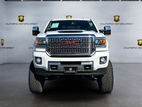 Used 2019 GMC Sierra 2500 Denali w/ Duramax Plus Package image 8