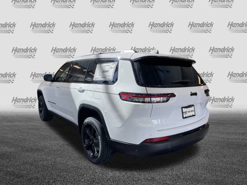 Certified 2025 Jeep Grand Cherokee L Altitude image 8