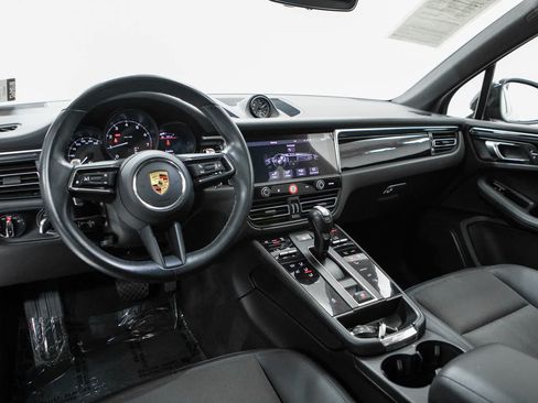 Certified 2024 Porsche Macan AWD/4WD image 13