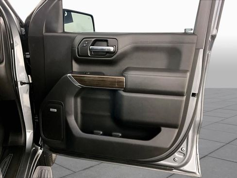Used 2021 Chevrolet Silverado 1500 LT Trail Boss w/ Convenience Package II AWD/4WD image 21