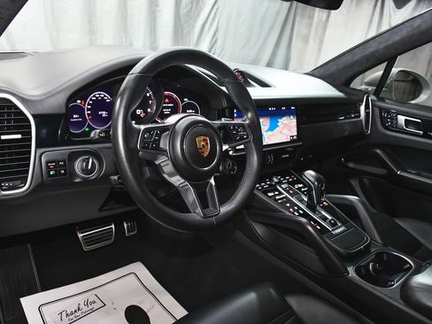 Used 2021 Porsche Cayenne GTS w/ Premium Package Plus AWD/4WD image 22