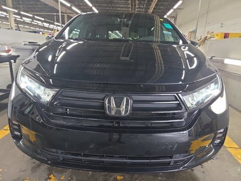 Used 2023 Honda Odyssey Sport image 7