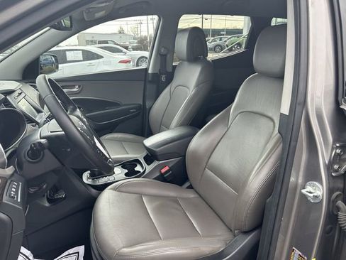 Used 2017 Hyundai Santa Fe Sport FWD image 20
