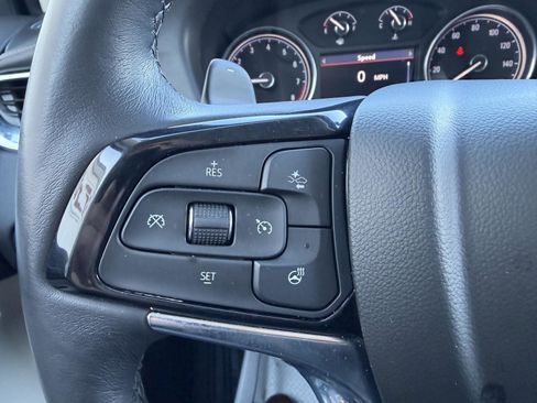 Used 2023 Buick Enclave Essence AWD/4WD image 14