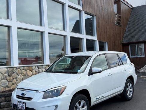 Used 2014 Toyota RAV4 EV image 27