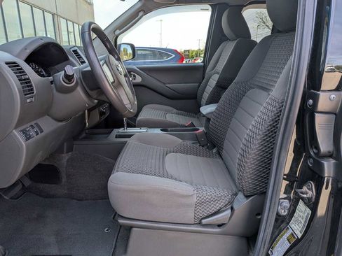 Used 2011 Nissan Frontier SV AWD/4WD image 14
