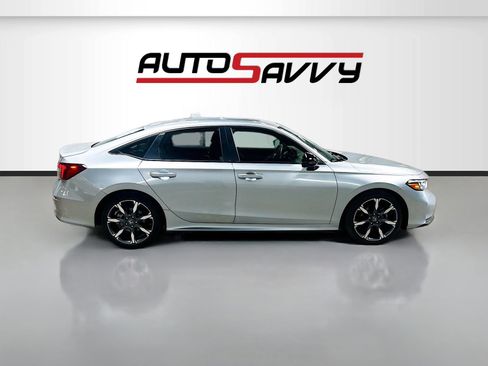 Used 2025 Honda Civic Sport image 8