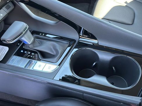 New 2026 Hyundai Elantra Limited FWD image 23