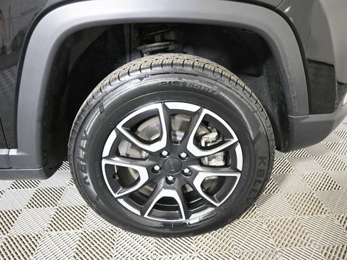 Used 2024 Jeep Compass Trailhawk AWD/4WD image 11
