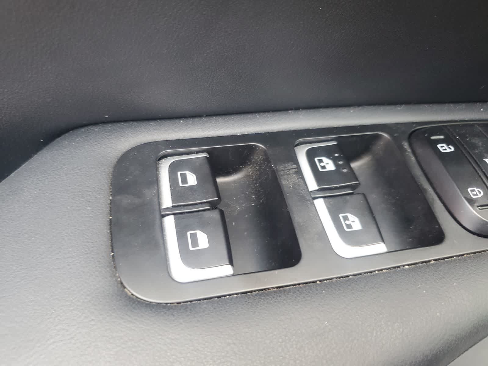 Used 2018 Kia Stinger GT2 AWD/4WD image 24