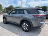 Used 2023 Nissan Pathfinder SL image 3