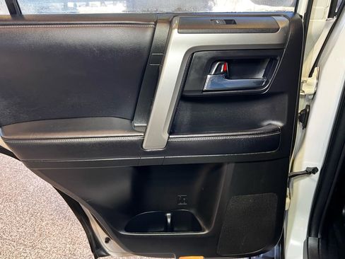 Used 2017 Toyota 4Runner SR5 image 41