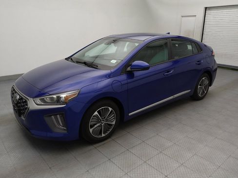 Used 2021 Hyundai Ioniq SE FWD image 2