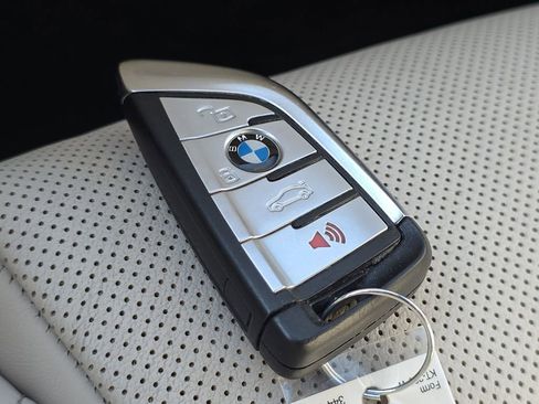 Used 2021 BMW X5 M50i image 35