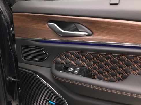 Used 2023 Jeep Grand Cherokee Summit w/ Adv Protech Group IV image 21