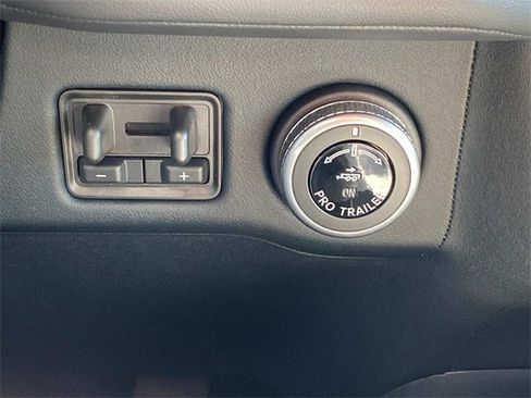 New 2026 Lincoln Navigator Reserve w/ Jet Appearance Package image 25