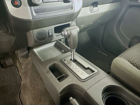 Used 2012 Nissan Frontier SV RWD image 22