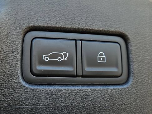Used 2024 Hyundai Santa Fe Calligraphy AWD/4WD image 17