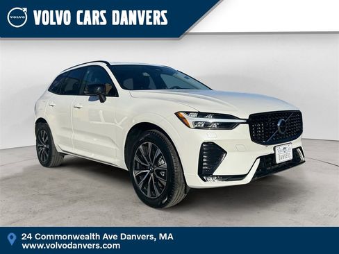 Certified 2025 Volvo XC60 B5 Core image 1