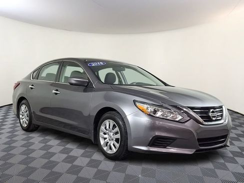 Used 2018 Nissan Altima 2.5 S w/ S Convenience Package FWD image 1