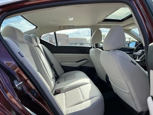 Used 2023 Nissan Altima 2.5 SV w/ SV Premium Package FWD image 19
