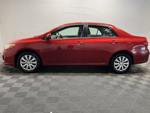 Used 2013 Toyota Corolla LE image 23
