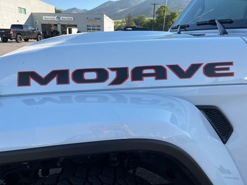 Used 2023 Jeep Gladiator Mojave w/ Cold Weather Group image 10