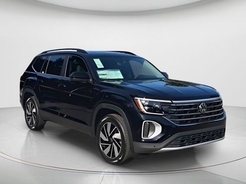 New 2026 Volkswagen Atlas SE image 2