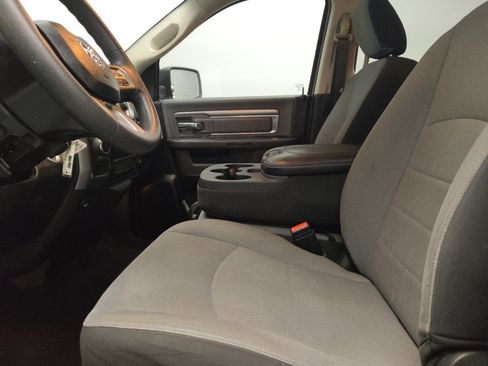 Used 2022 RAM 1500 Classic SLT RWD image 17