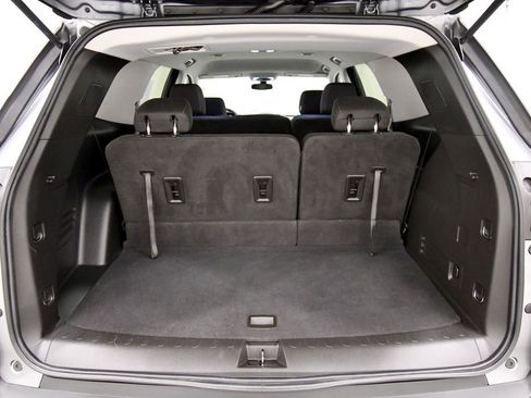 Used 2021 Chevrolet Traverse LS AWD/4WD image 7