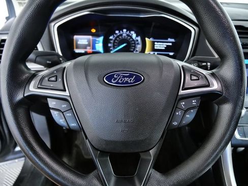 Certified 2017 Ford Fusion SE w/ Fusion SE Technology Package FWD image 21