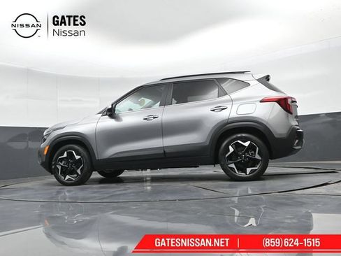 Used 2024 Kia Seltos EX AWD/4WD image 45