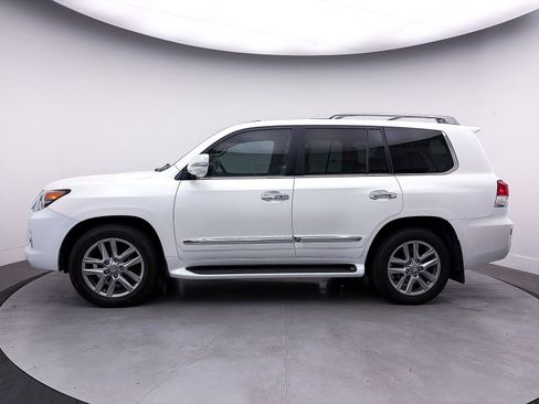 Used 2013 Lexus LX 570 4WD w/ Luxury Pkg w/Pre-crash image 40